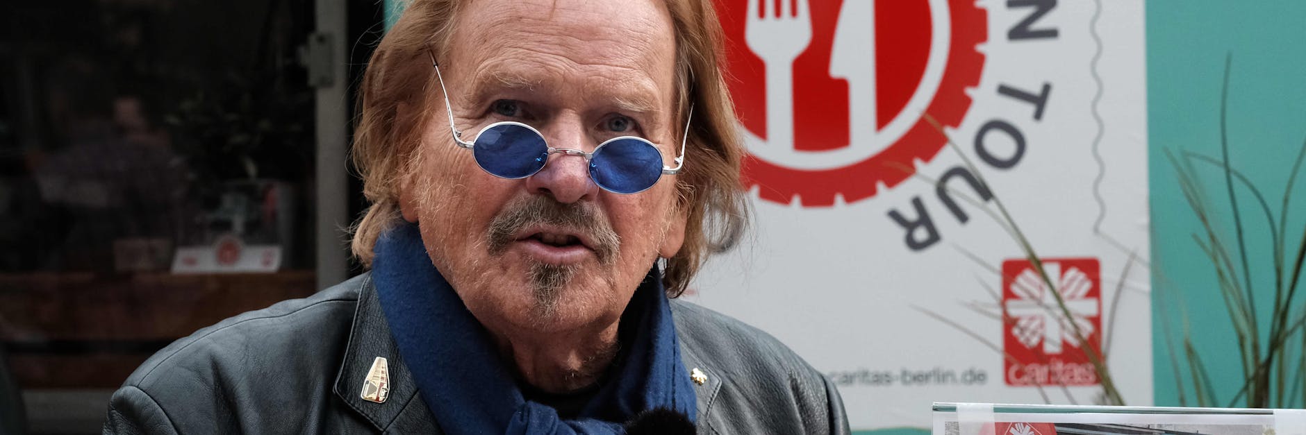 Zander und seine Familie unterstützen Food Trucks für Obdachlose und Bedürftige von Caritas und Diakonie mit 40 000 Euro.