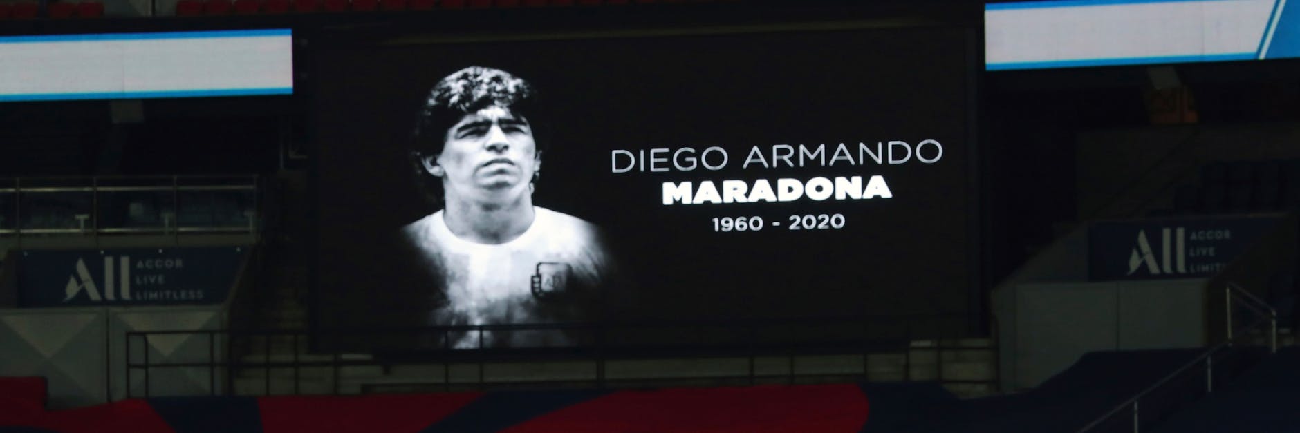 Die Fußballwelt gedenkt Diego Maradona.