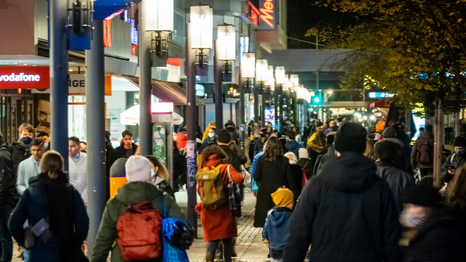 Weihnachtseinkäufe in der Pandemie: Die Wilmersdorfer Straße in Berlin am vergangenen Sonnabend. 