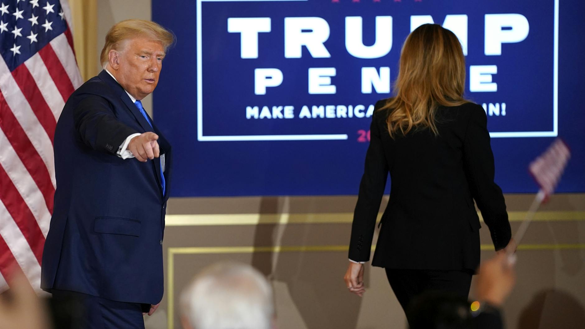 Im Weißen Haus gab Donald Trump um 8.30 Uhr deutscher Zeit ein Statement ab.