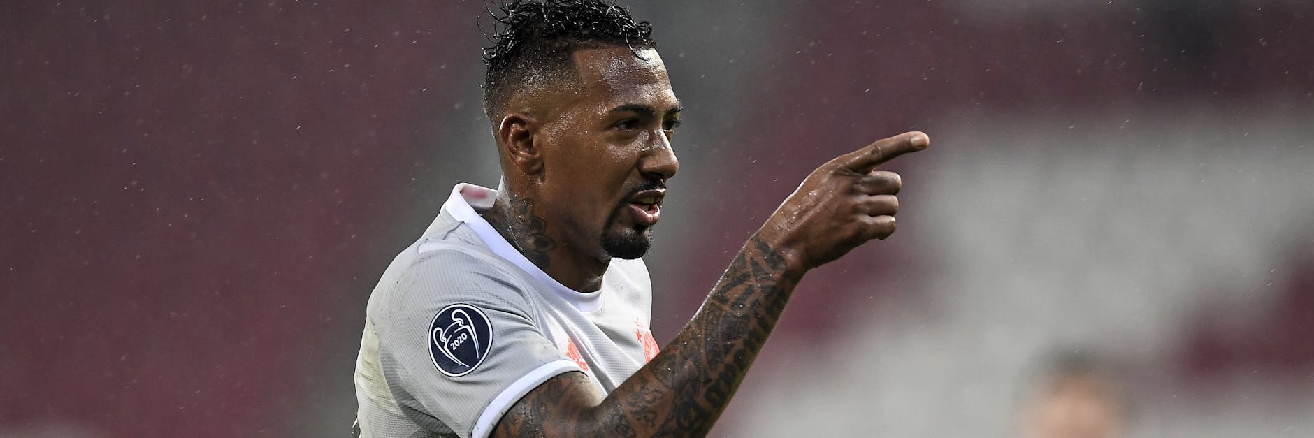 Bayerns Jerome Boateng kann laut jubeln, er traf zum 3:2 in Salzburg.