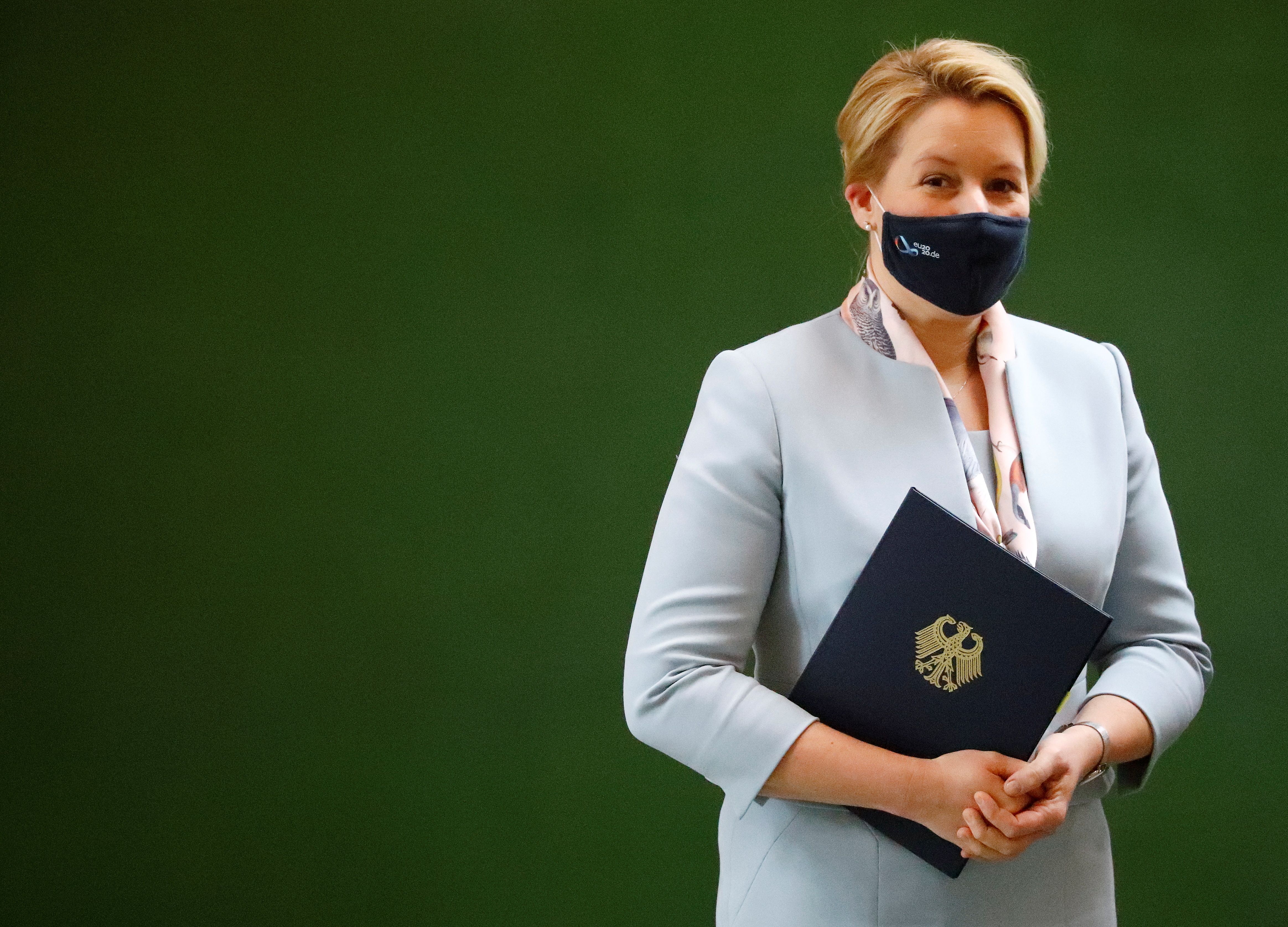 Image - Doktorarbeit von Franziska Giffey: Neues Gutachten hält Rüge für rechtmäßig