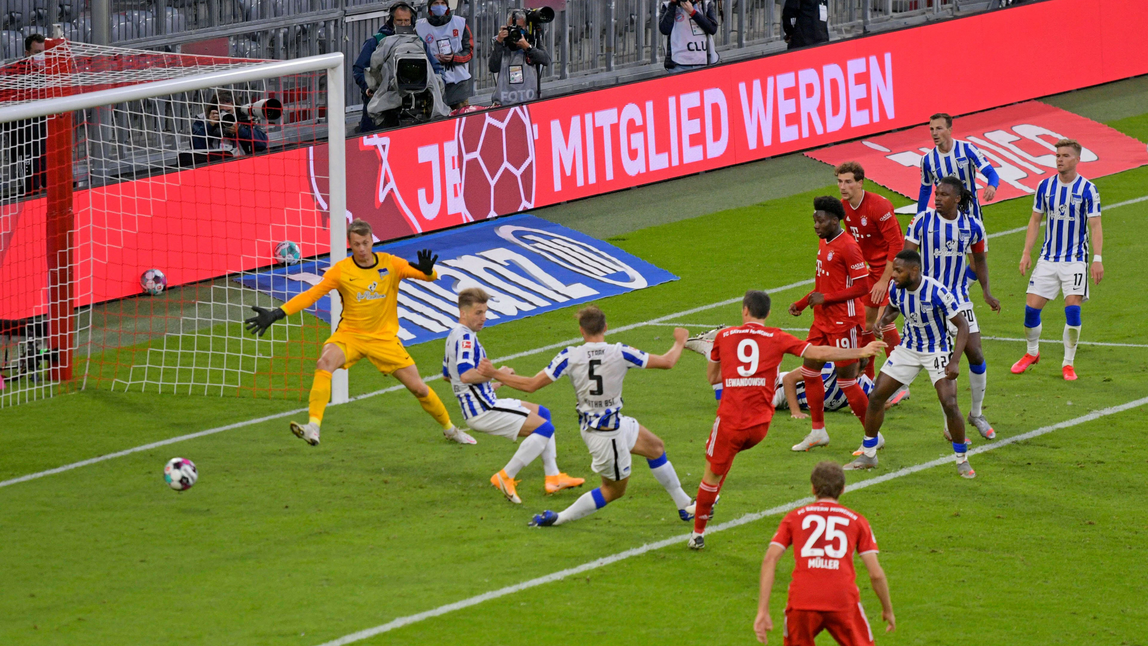 Bei den Über-Bayern hielten die Blau-Weißen lange mit, kassierten erst in der Nachspielzeit das bittere 3:4.&nbsp;