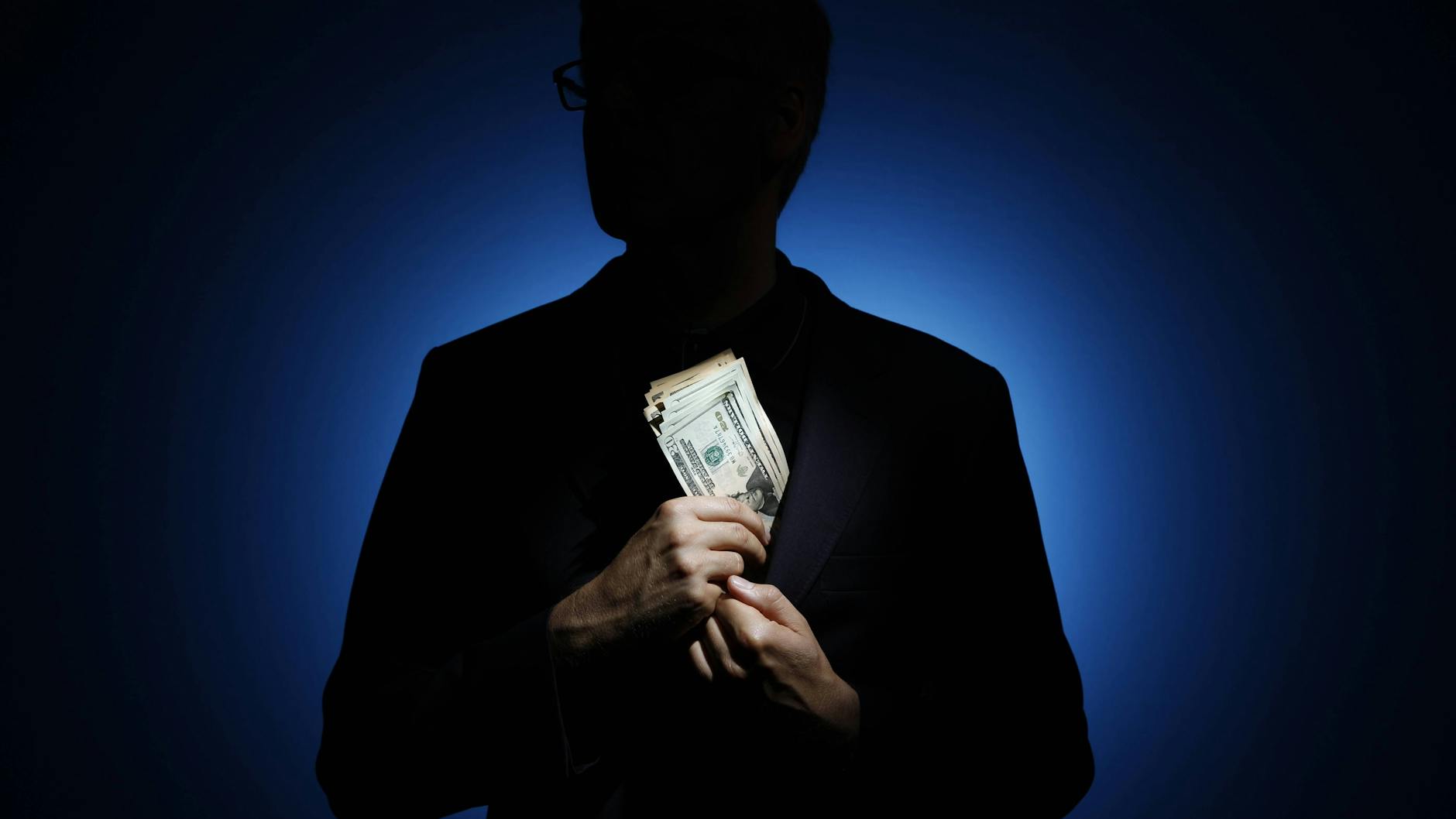 Wirtschaftskriminalität und Geldwäsche gehören zu den lukrativsten Geschäftsfeldern der Kriminellen.