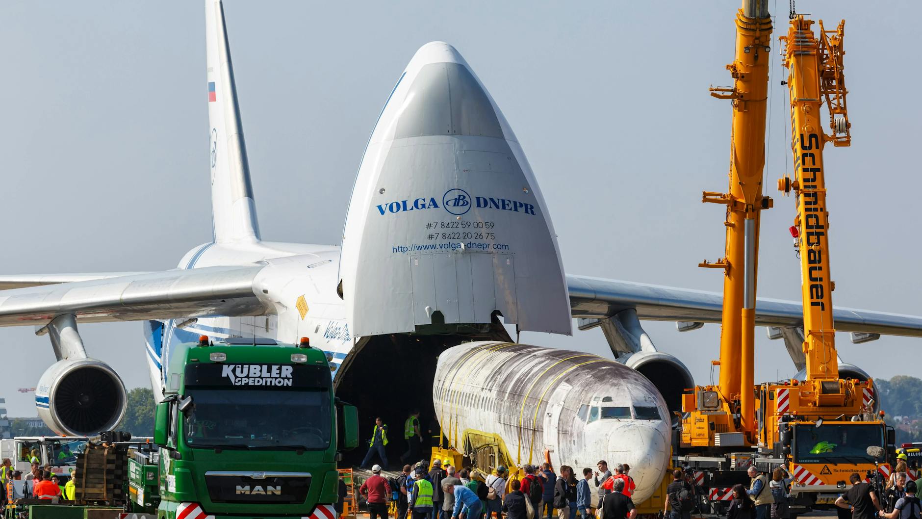 Am 23. September 2017 kommt die „Landshut“ zurück nach Deutschland. Eine russische Antonow landet mit dem Wrack der Boeing in Friedrichshafen.