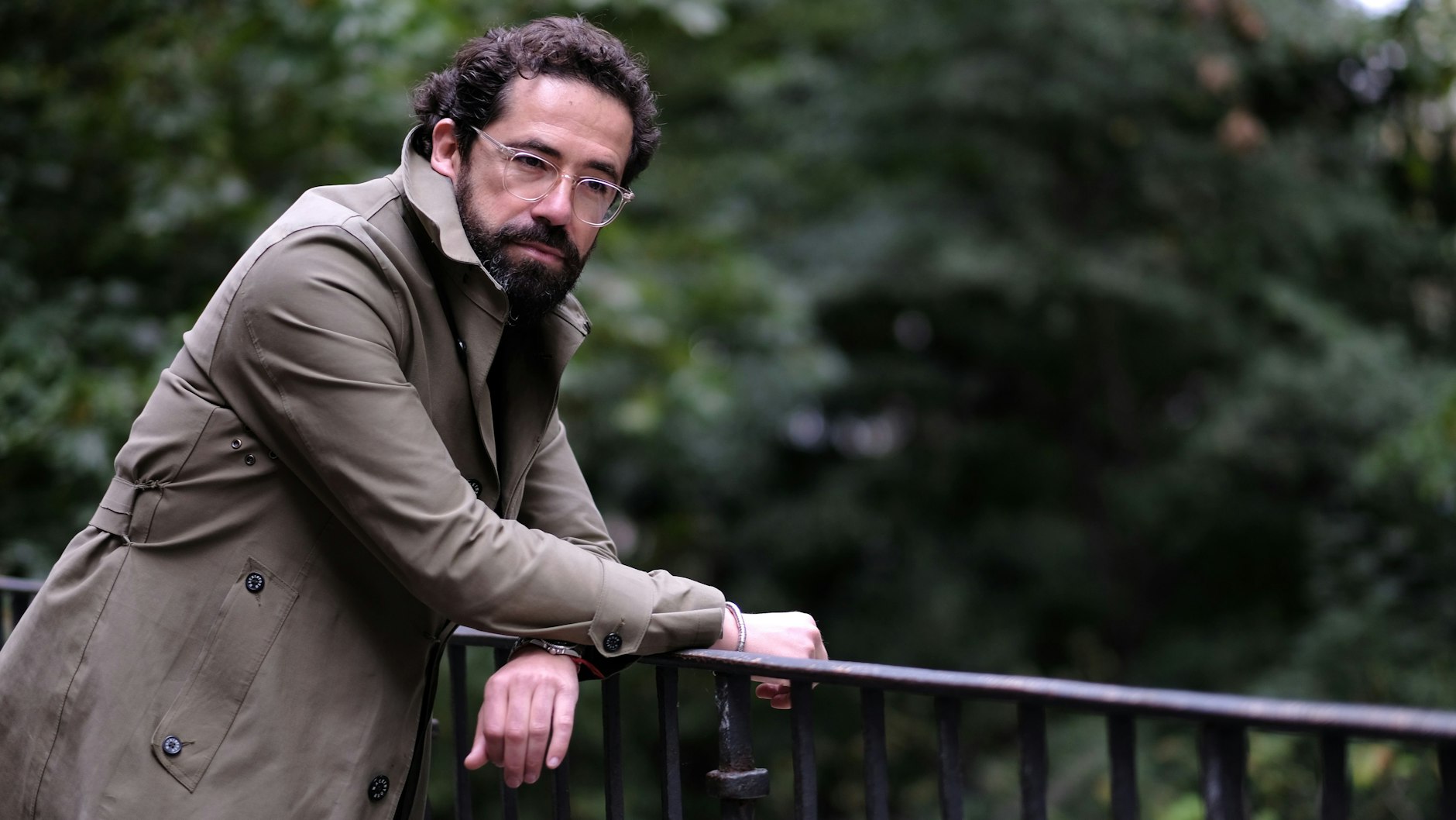 Der Regisseur Leo Khasin im Garten der Villa Oppenheim in Charlottenburg.<br><br>