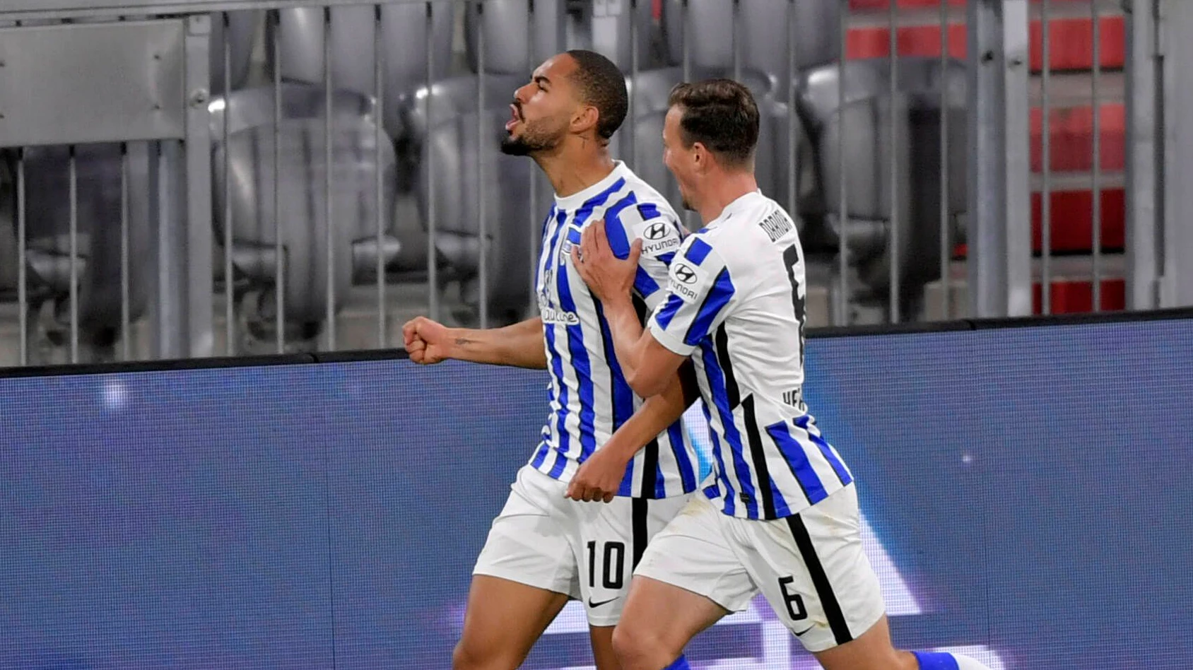 Wollen endlich auch wieder nach dem Schlusspfiff jubeln: Herthas Matheus Cunha und Vladimir Darida (r.)