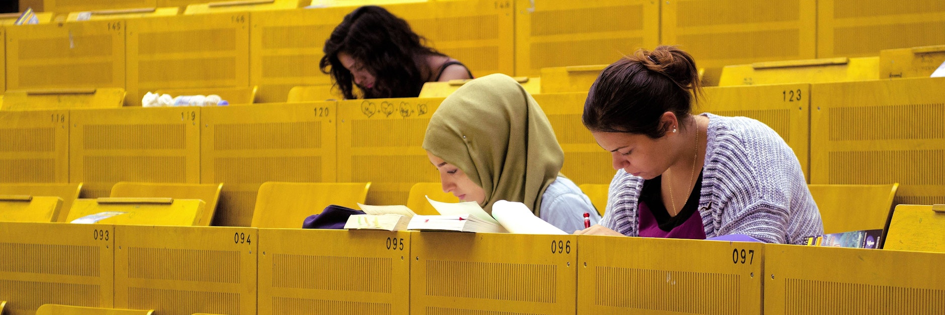 Studenten, die wegen der Corona-Pandemie ihren Nebenjob verloren haben, sollen weiter unterstützt werden.<br>