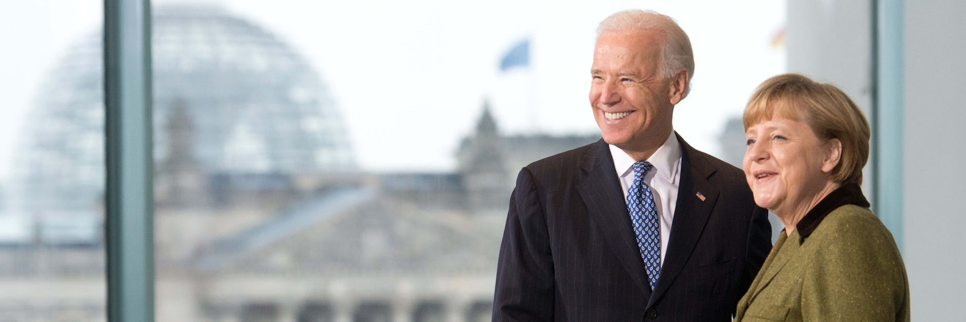 Bundeskanzlerin Angela Merkel (CDU) empfängt im Kanzleramt den damaligen US-Vizepräsidenten Joe Biden.