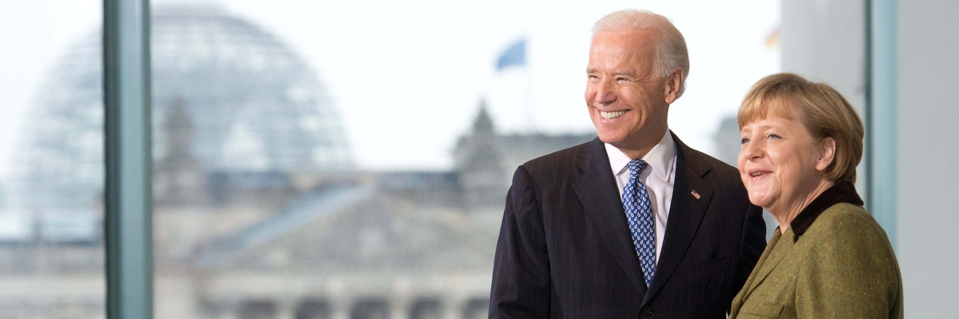 Bundeskanzlerin Angela Merkel (CDU) empfängt im Kanzleramt den damaligen US-Vizepräsidenten Joe Biden.