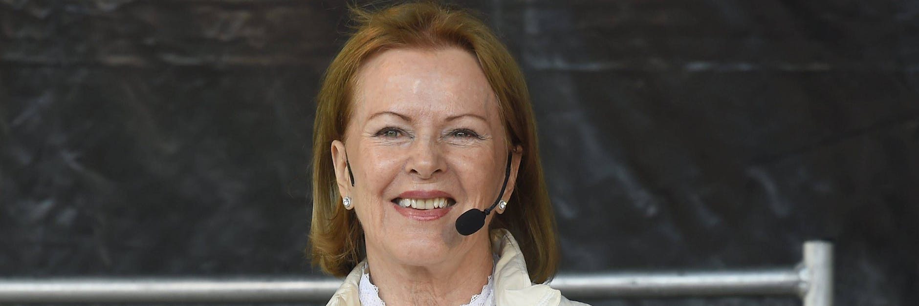 Anni-Frid Lyngstad beim 700-jährigen Geburtstag der schwedischen Stadt Torshälla im Jahr 2017. 