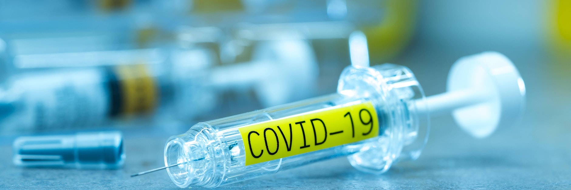 Anfang nächsten Jahres könnte der erste Corona-Impfstoff verfügbar sein.