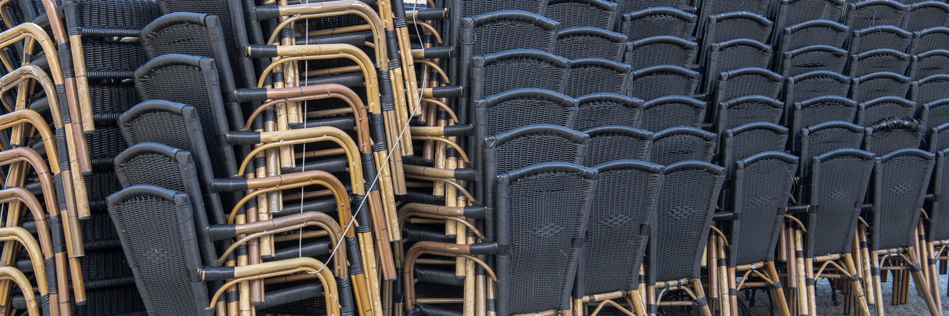 Die Infektionszahlen bleiben weiter hoch. Experten rechnen mit härteren Maßnahmen im Januar. 