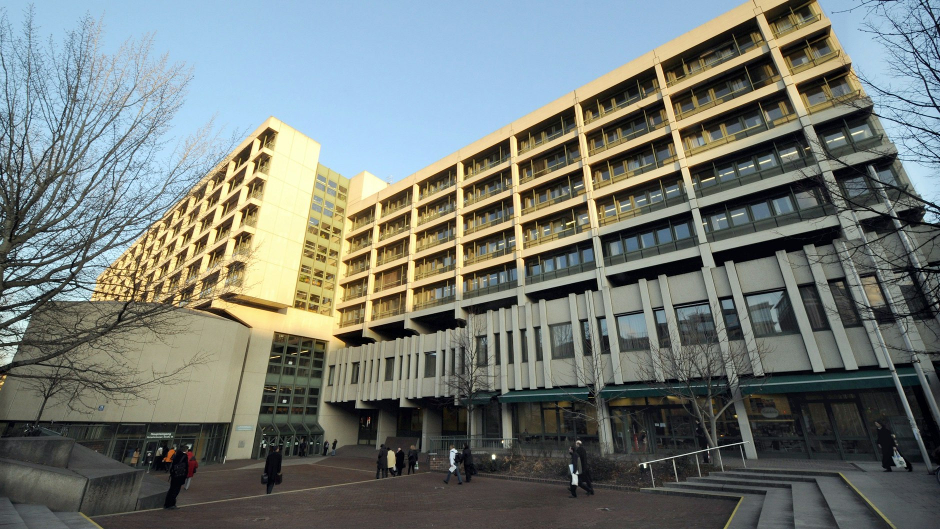 Das Gerichtsgebäude für das Amtsgericht, das Landgericht I und II in München.