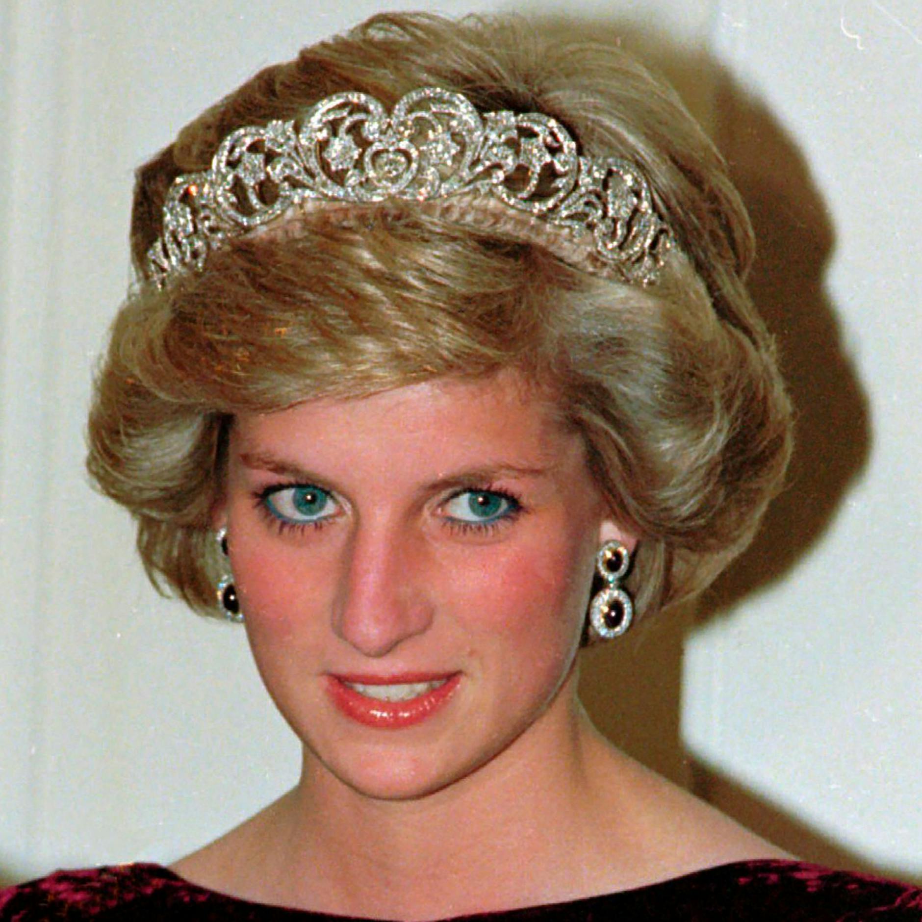 Der Film „Spencer” schildert drei Tage im Leben von Diana. Es sind die dramatischen Tage, in denen sie beim Familien-Weihnachtsfest der Royals beschließt, sich von Charles scheiden zu lassen.