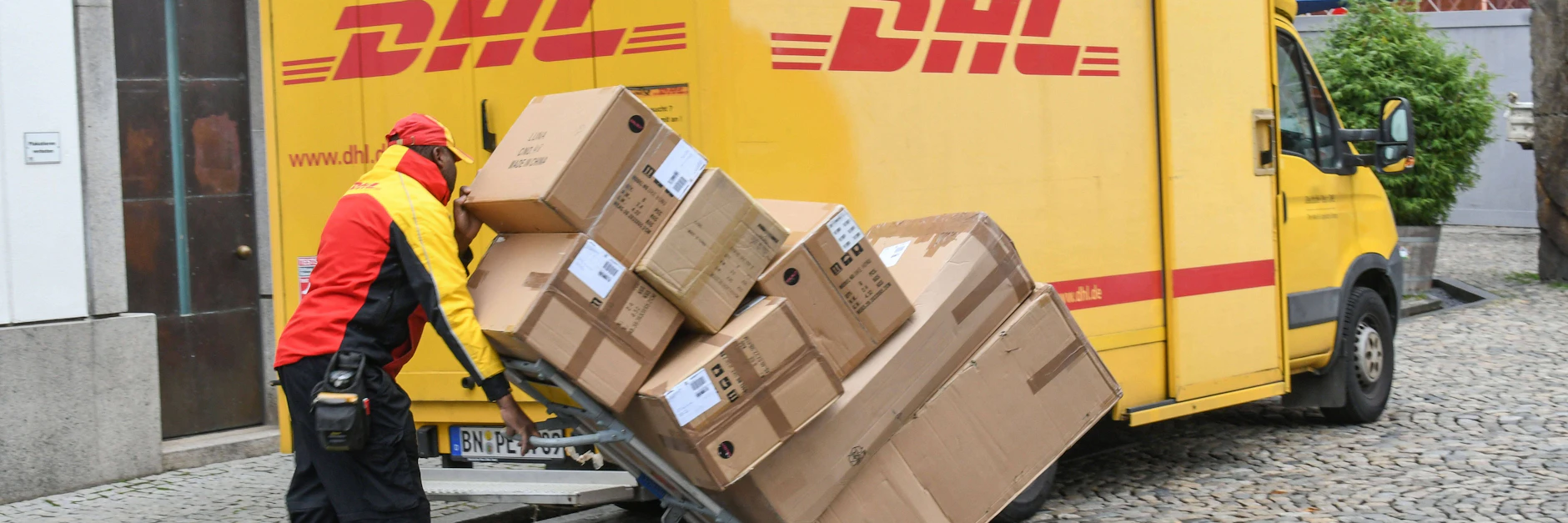 Stress-Test: DHL-Paketzustellung in der Vorweihnachtszeit. 