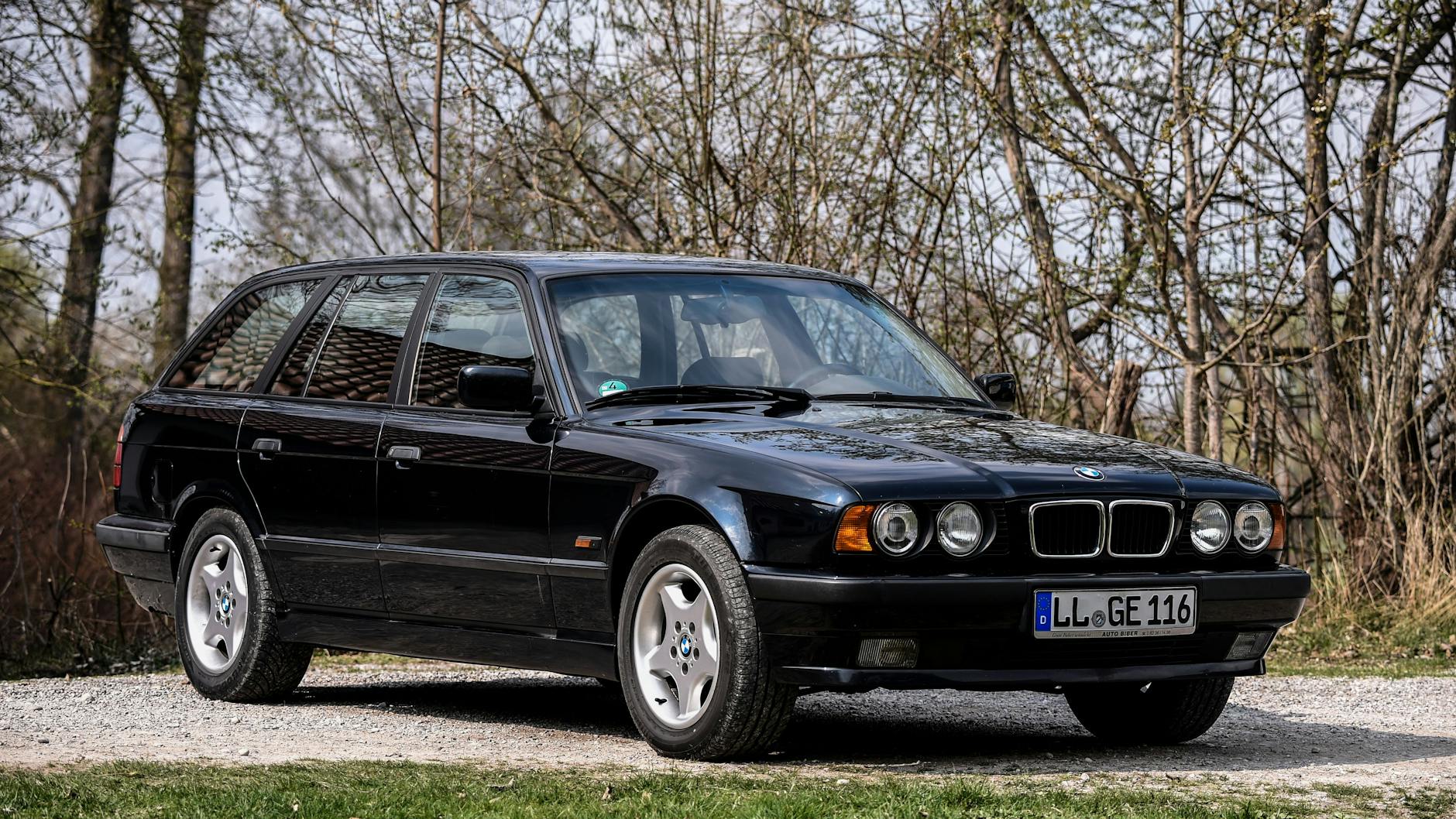 Der BMW 5er Touring kombinierte die Dynamik einer potenten Limousine mit einem größeren Laderaum. 
