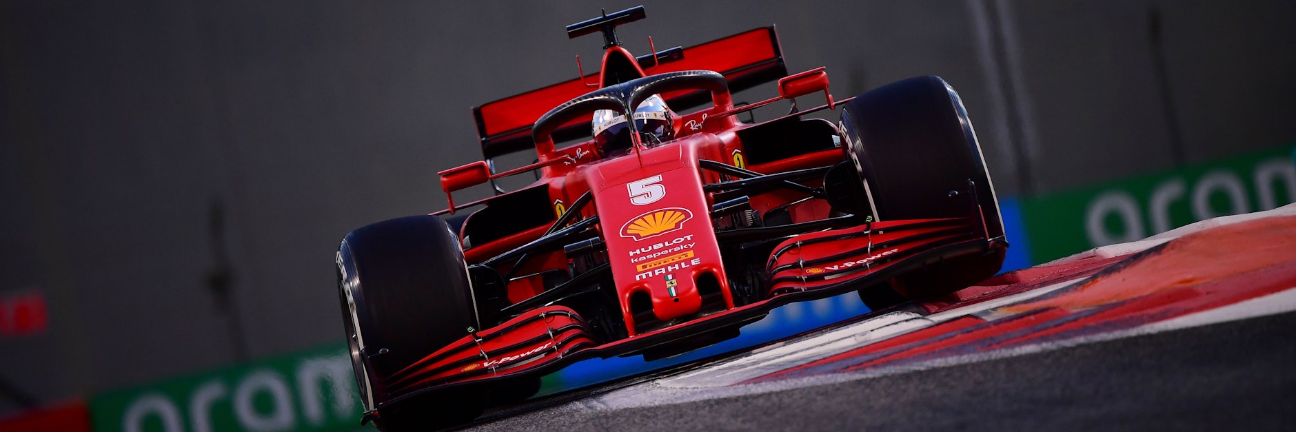 Auf Abschiedstour: Sebastian Vettel drehte in Abu Dhabi seine letzten Runden für Ferrari.