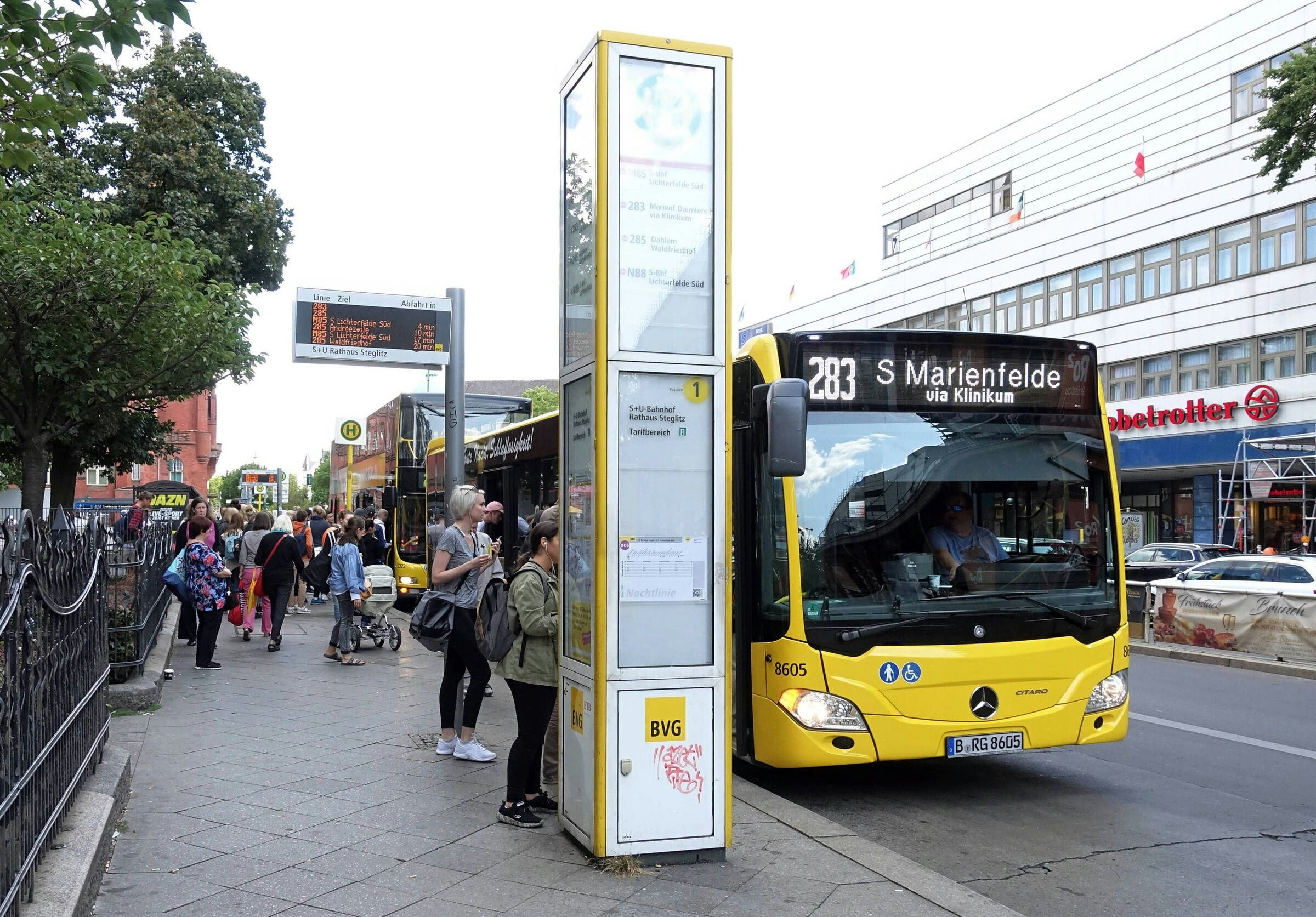 Bvg Neue Ansagestimme In Fahrzeugen Und Bahnhofen