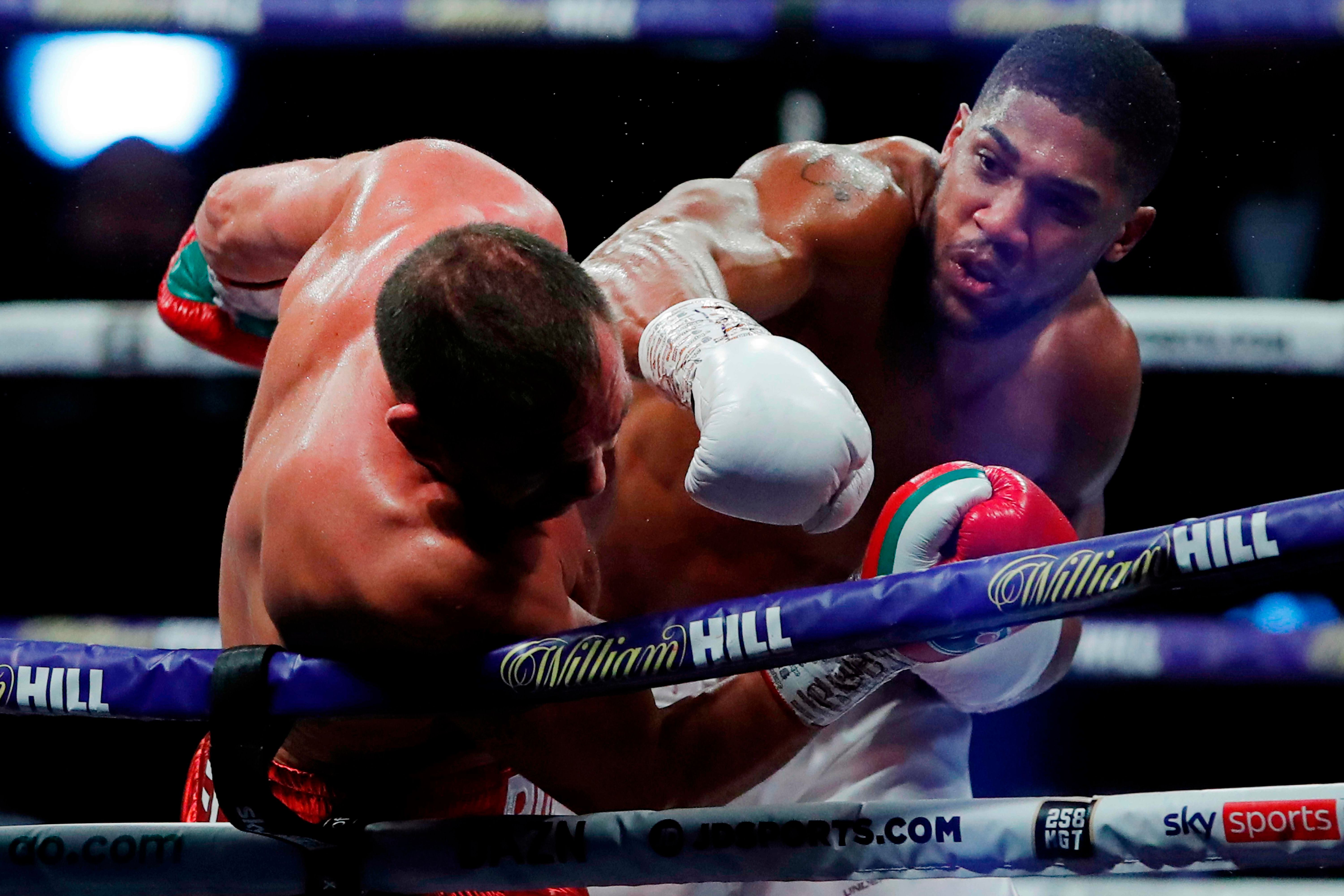 Image - Anthony Joshua knockt seinen bulgarischen Herausforderer aus