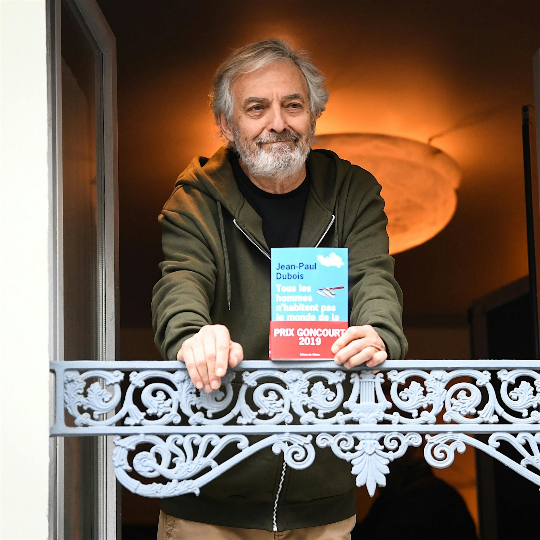 Meisterhaft ironisch: „Jeder von uns bewohnt die Welt auf seine Weise“