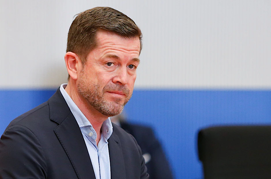 Der ehemalige Verteidigungsminister Karl-Theodor zu Guttenberg vor der Sitzung des Wirecard-Untersuchungsausschusses des Bundestages im Dezember 2020.