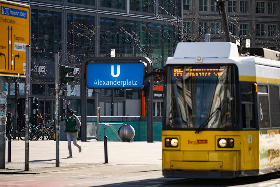 Berlin Lockdown Sorgt Fur Deutlich Weniger Fahrgaste Bei Der Bvg