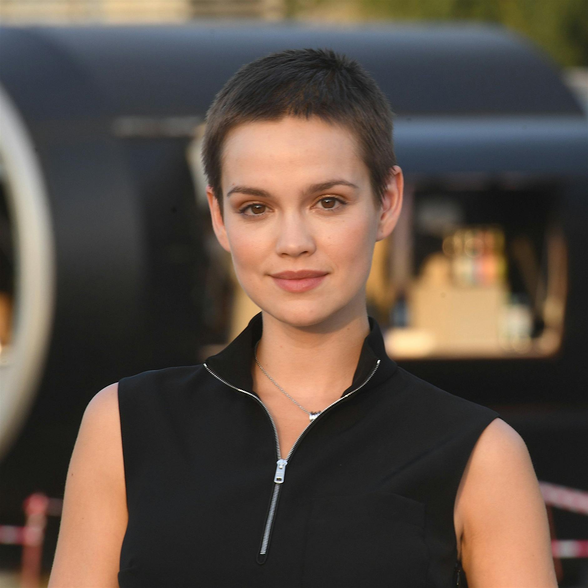 Emilia Schüle: „Durch die Digitalisierung verwahrlost die Menschlichkeit“