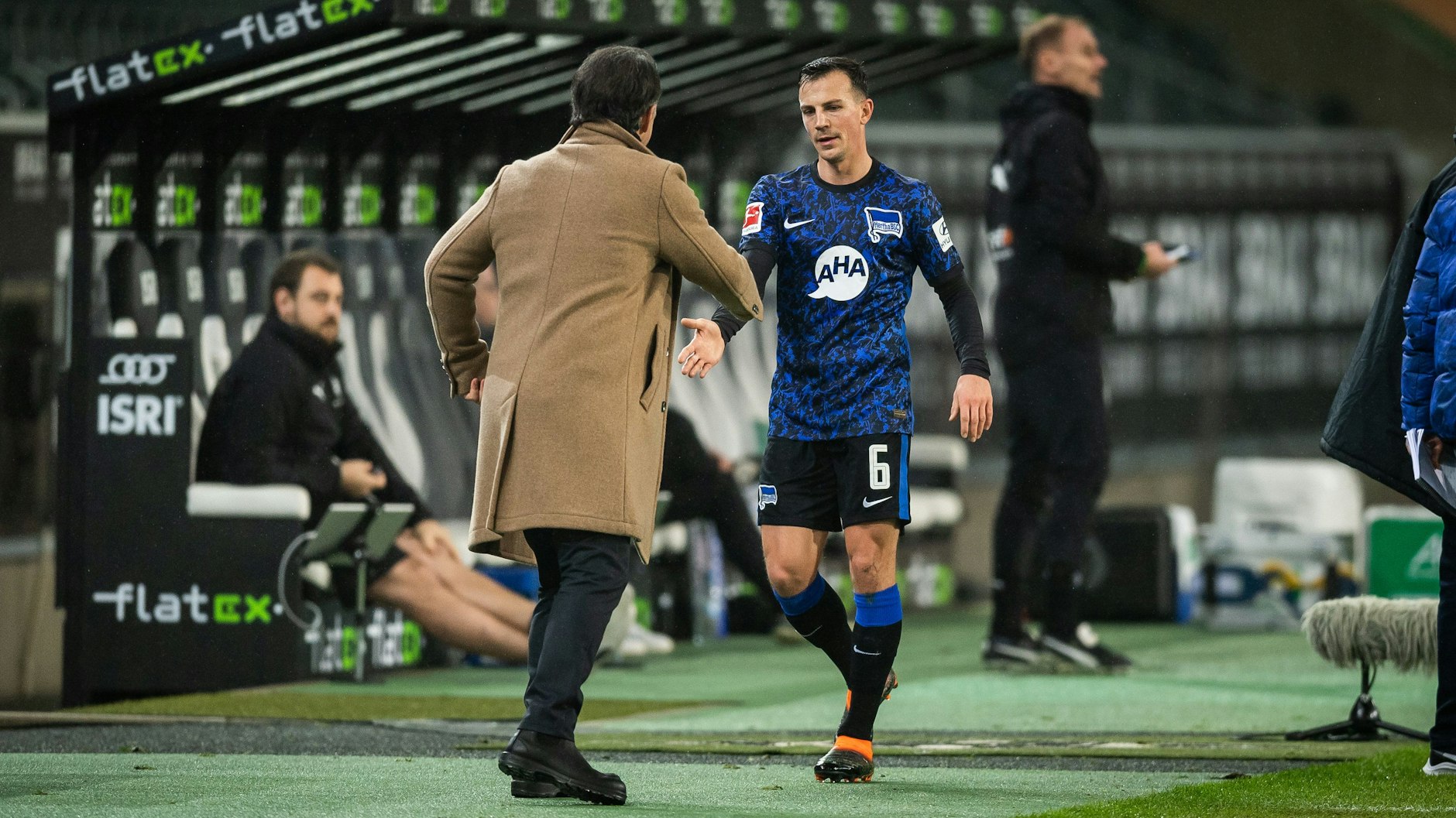 Keine Kraft mehr: Vladimir Darida bereitete in Gladbach (1:1) die Hertha-Führung vor, wurde danach aber von Trainer Bruno Labbadia ausgewechselt. 