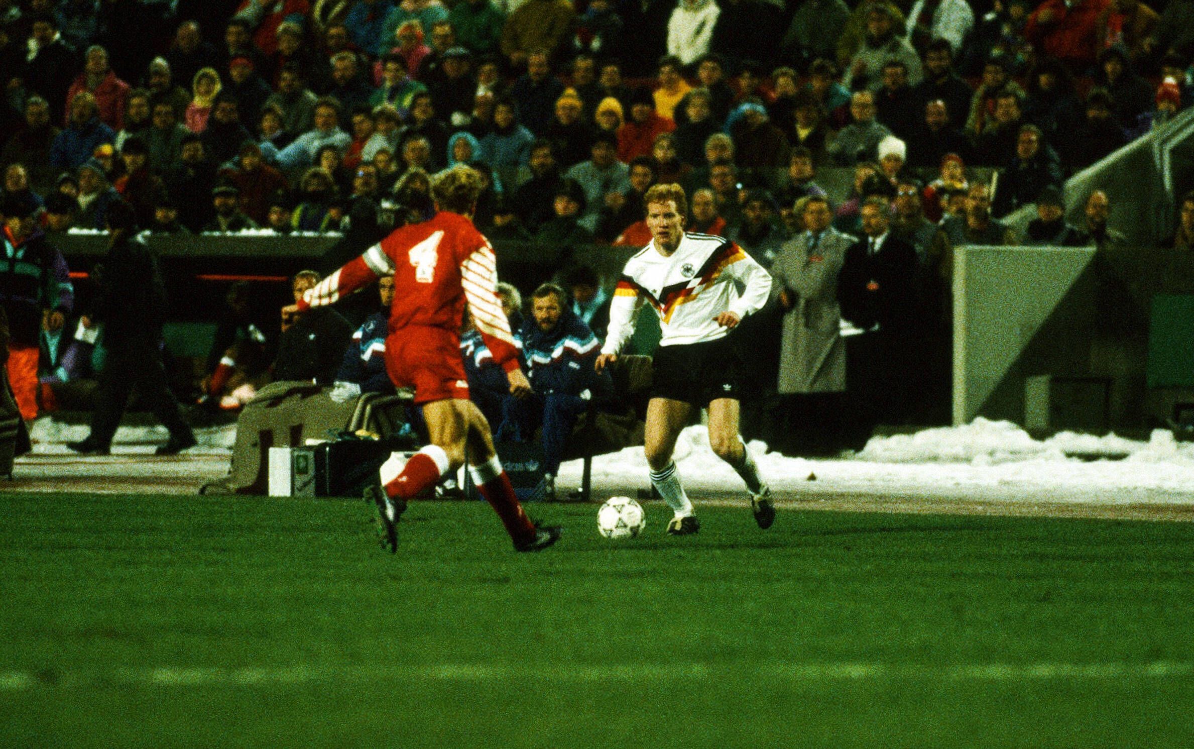 Image - Vor 30 Jahren kickte die erste gesamtdeutsche Nationalelf in Stuttgart