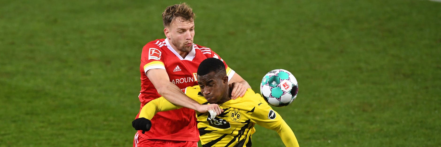 Marvin Friedrich hatte Supertalent Youssoufa Moukoko lange im Griff und traf schließlich zum Sieg.