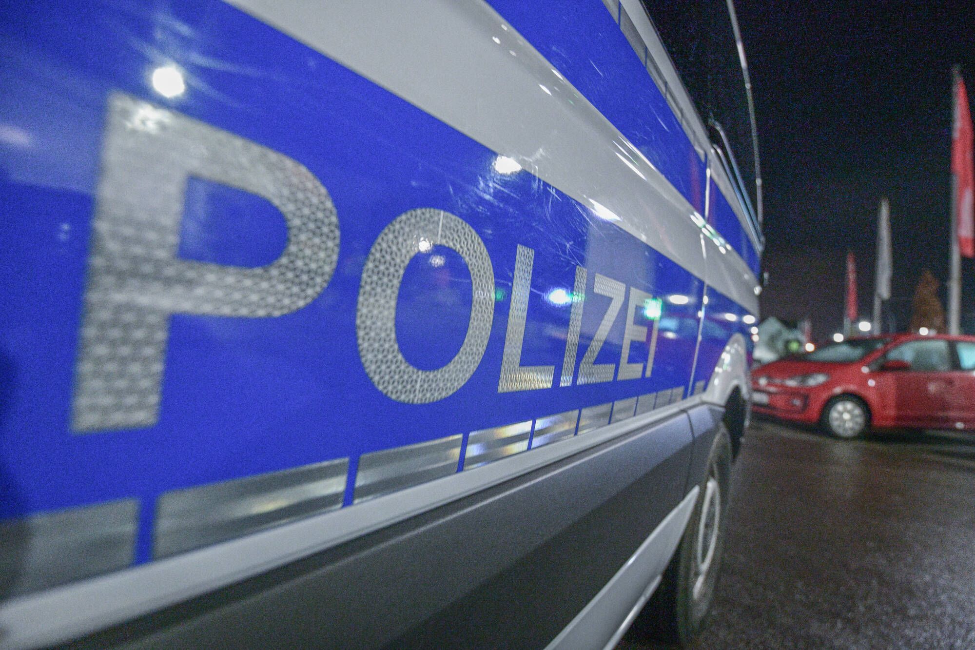 Keine Masken, dafür Alkohol: Polizei sprengt NPD-Veranstaltung