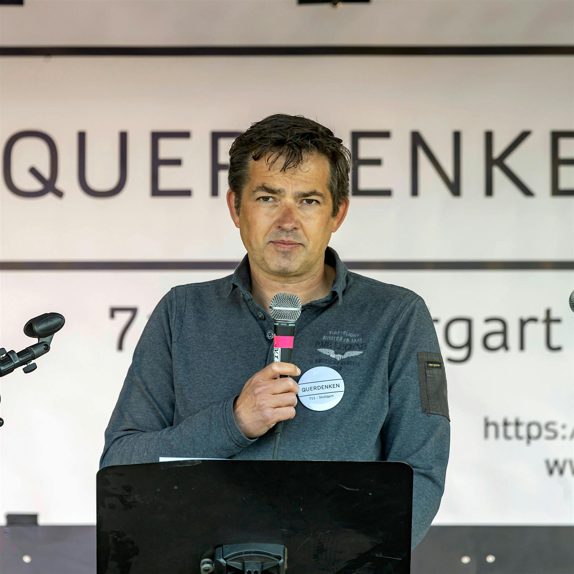 Bericht: Gründer nutzt Querdenken zum Geldverdienen