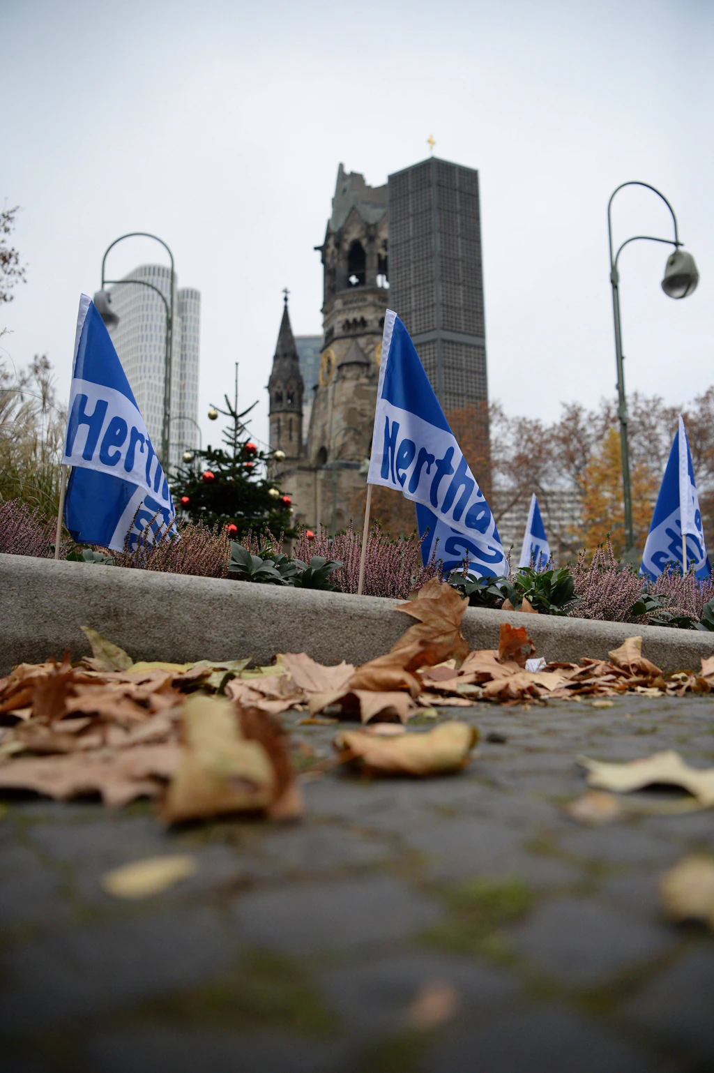 Berlin derbisi öncesi bayrak kampanyası: Siparişin verilmesi gereken yere sipariş verin