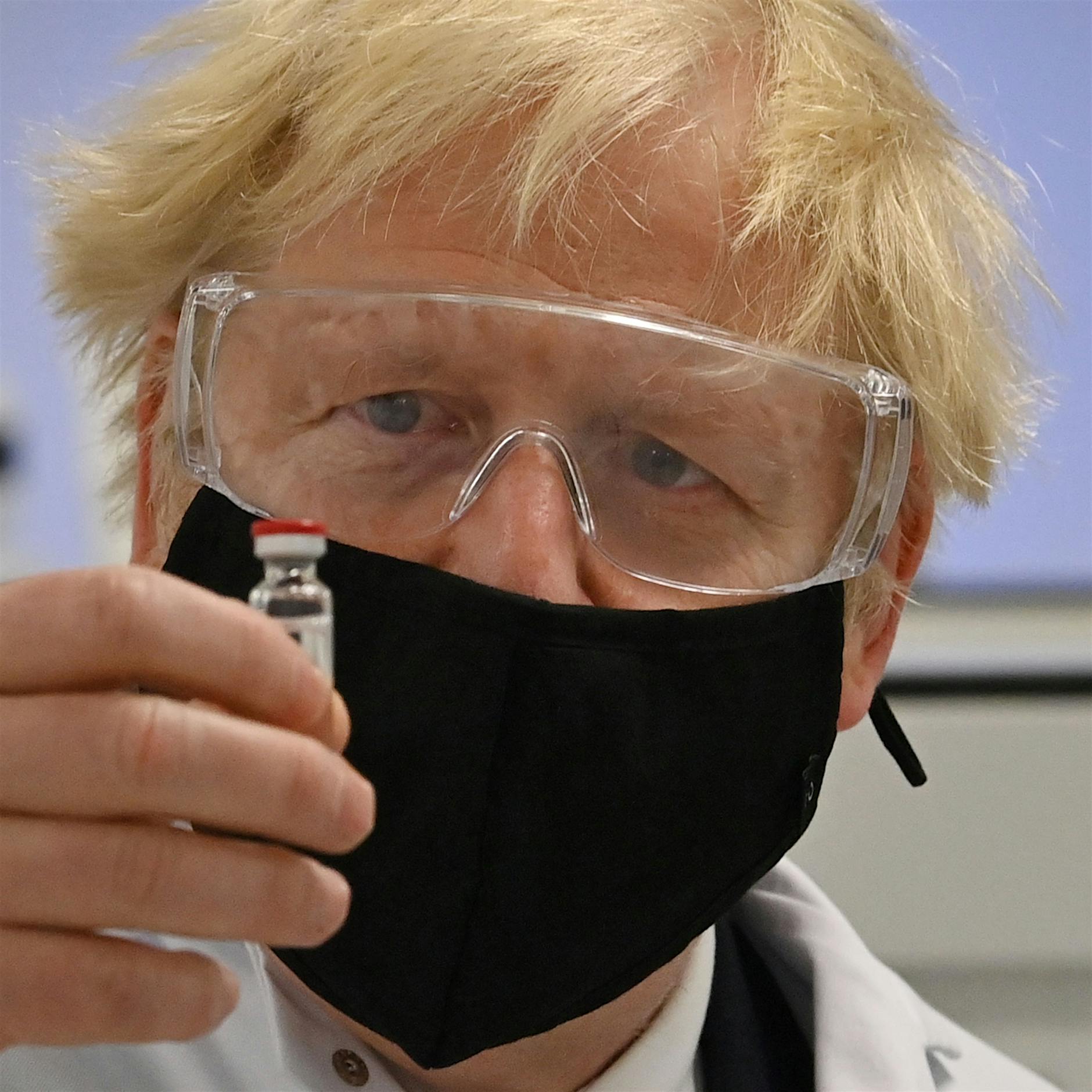 Was die erste Zulassung eines Corona-Impfstoffs bedeutet