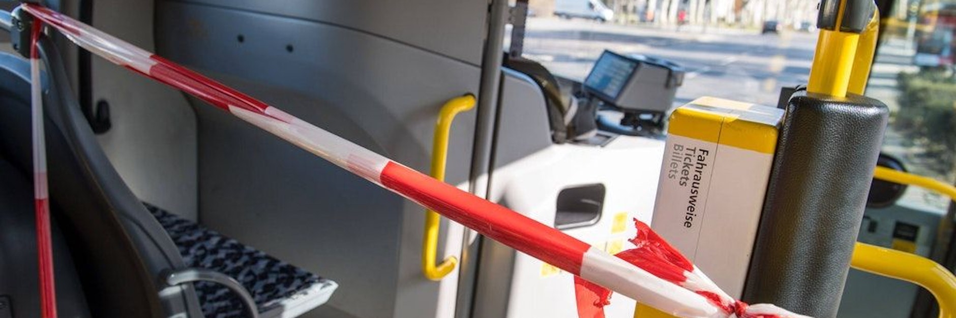 Bei Ausbruch der Pandemie wurde der Bereich des Fahrers zunächst provisorisch abgesperrt.