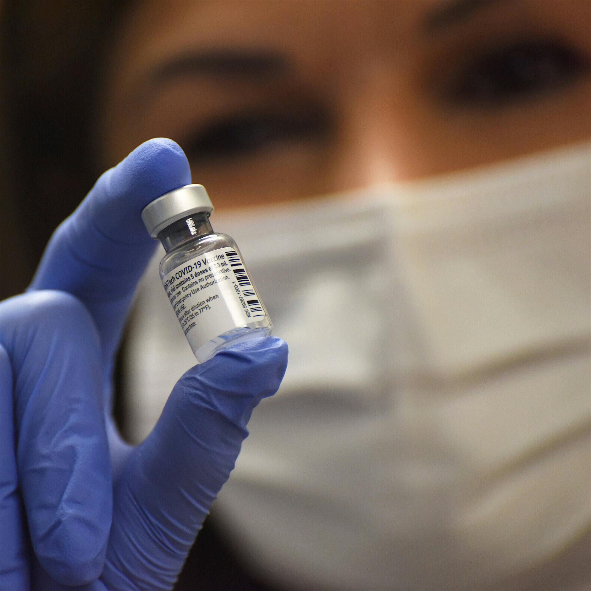 Unangenehm aber harmlos? Die Nebenwirkungen der Corona-Impfung