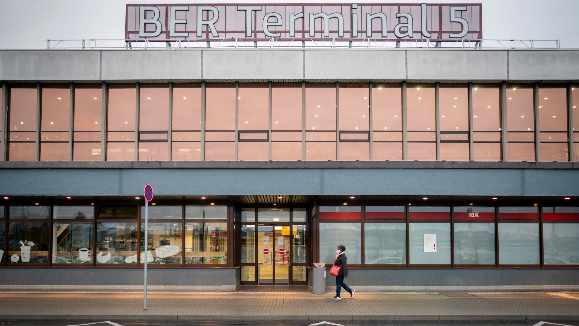Seit November 2020 heißt der Flughafen Schönefeld BER Terminal 5. Nun droht die Stilllegung.