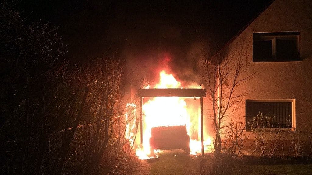 Der Anschlag auf Ferat Kocaks Wagen Anfang Februar 2018.<br>