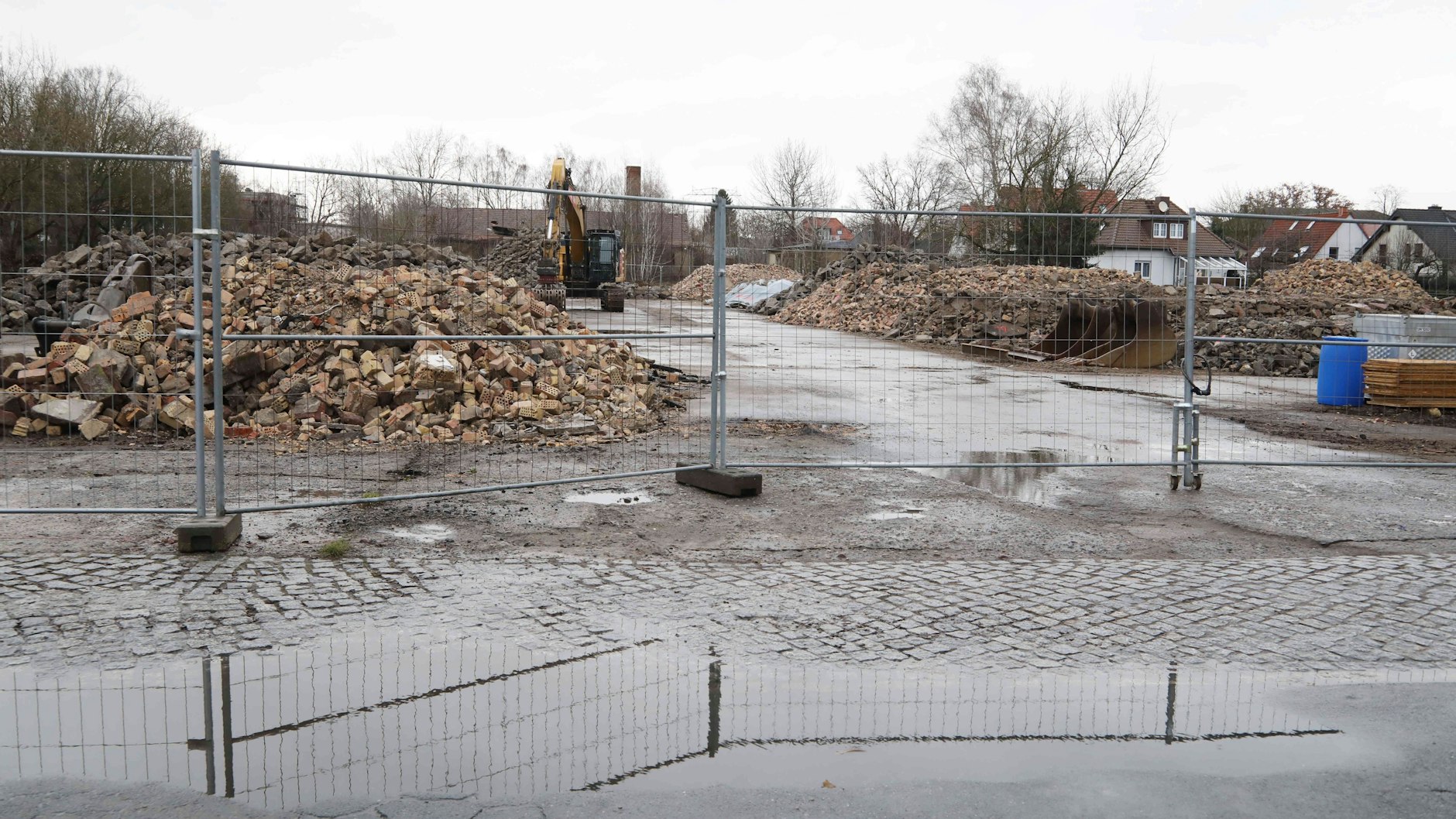 Bauarbeiten an der Rheinpfalzallee.