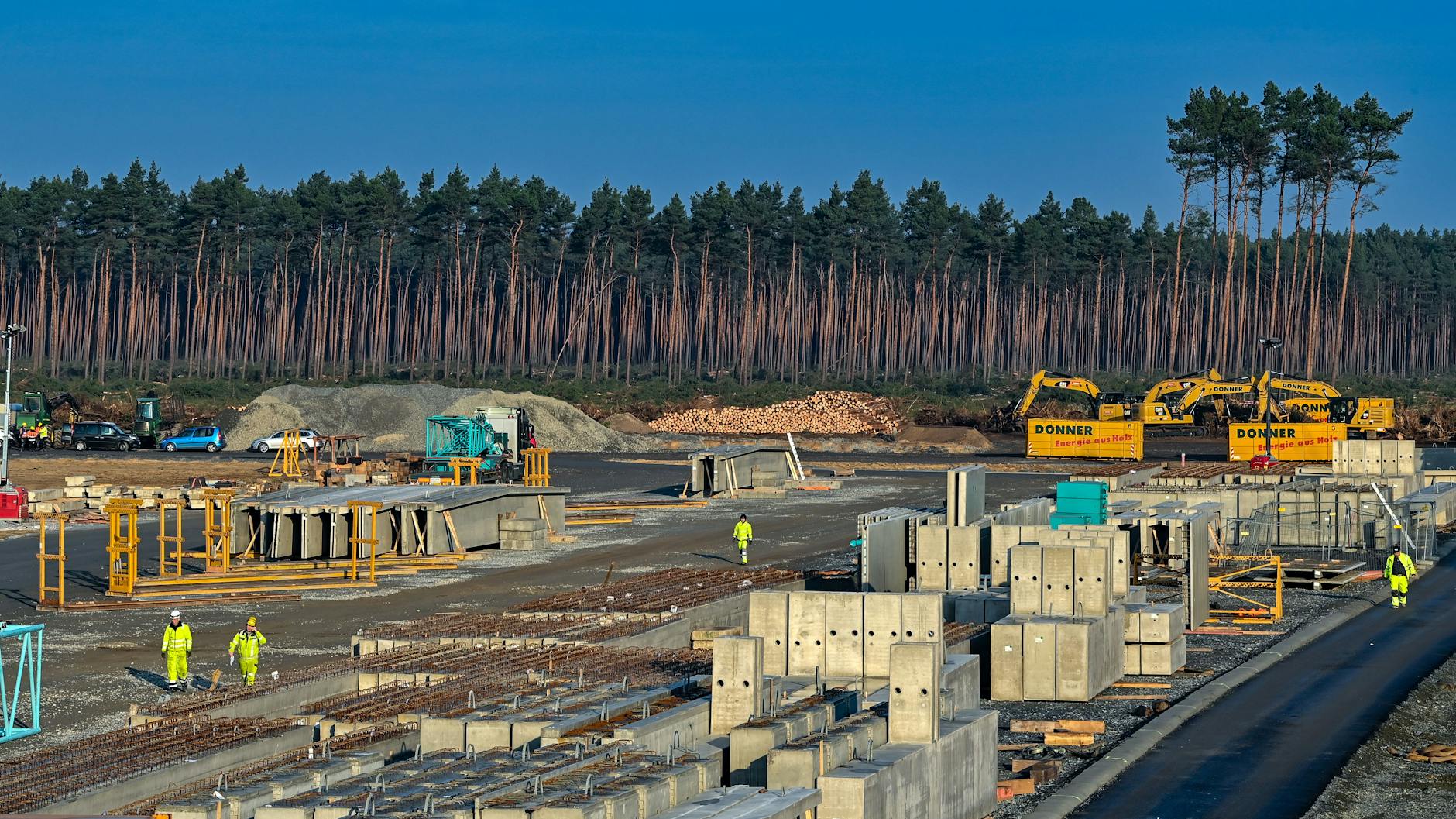 Grünheide: Die Tesla-Baustelle Anfang Dezember