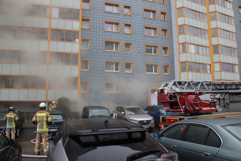 Kellerbrand in Hohenschönhausen 168 Anwohner betroffen, 43 Bewohner in