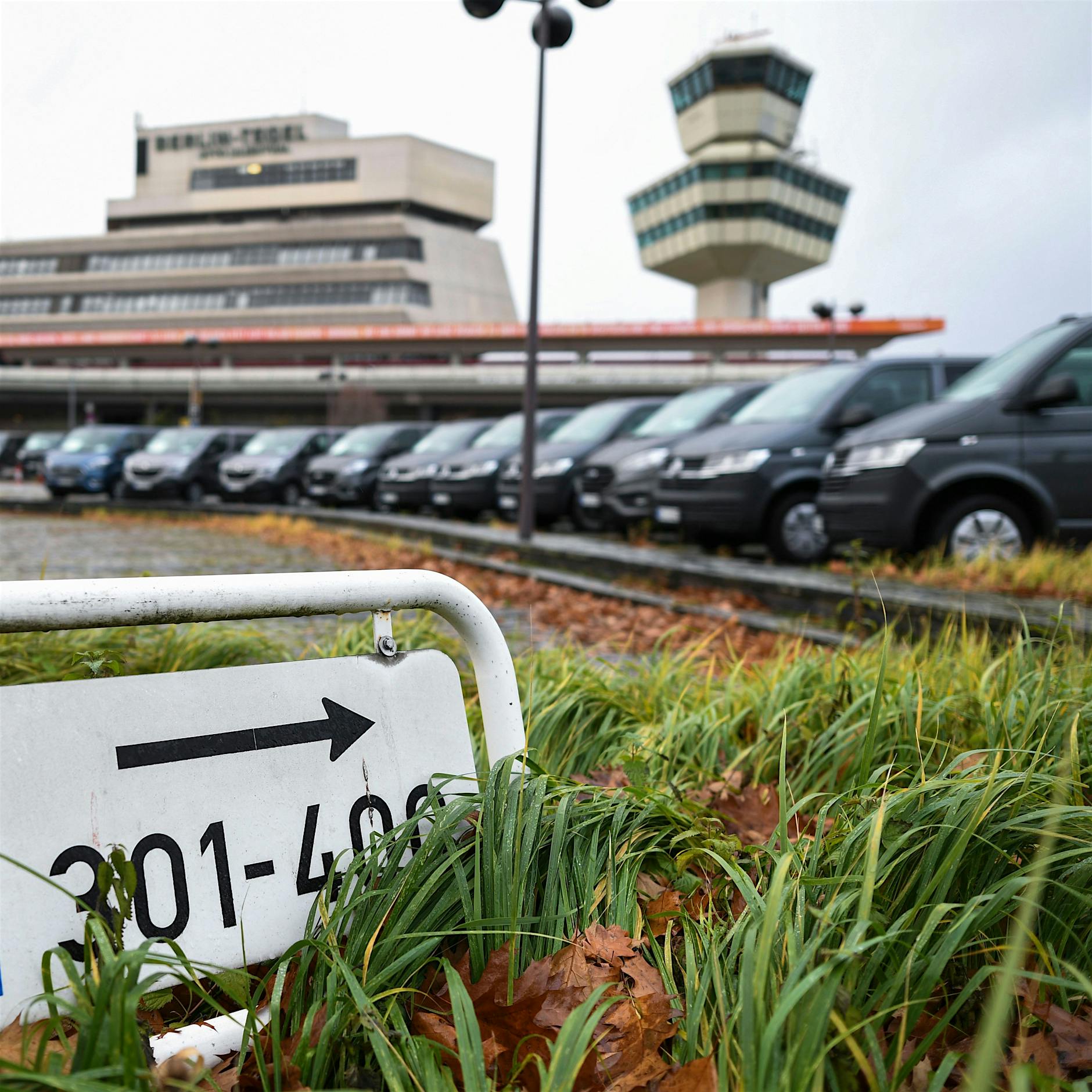 Tegel repurposed as focus of vaccination efforts