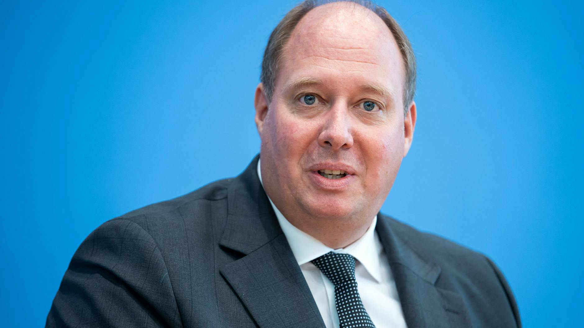 Helge Braun (CDU), Chef des Bundeskanzleramtes und Bundesminister für besondere Aufgaben.