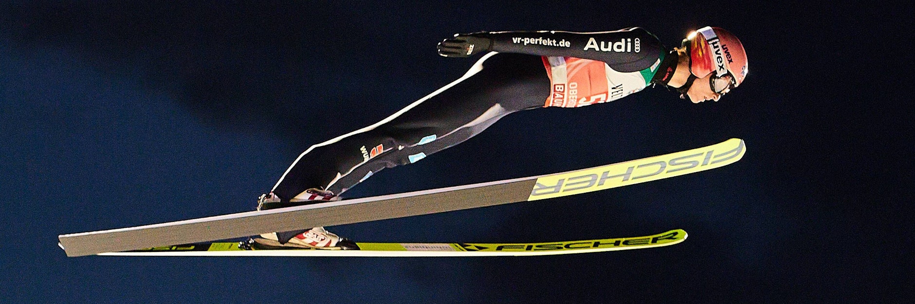 Karl Geiger fliegt zum Sieg.&nbsp;