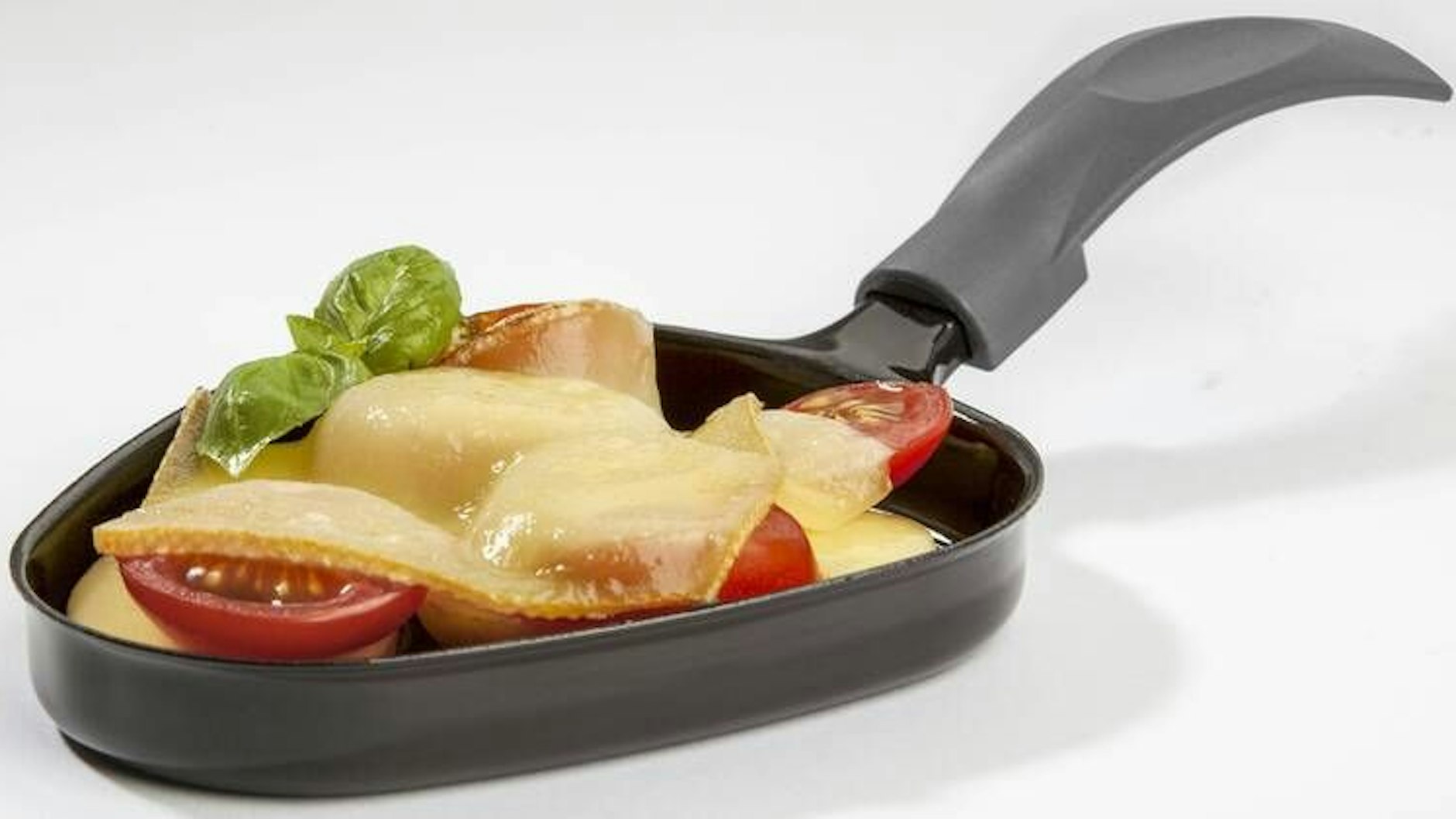 Raclette ist populär an Silvester. Aber auch zu Weihnachten kommen die Pfännchen oft auf den Tisch. 
