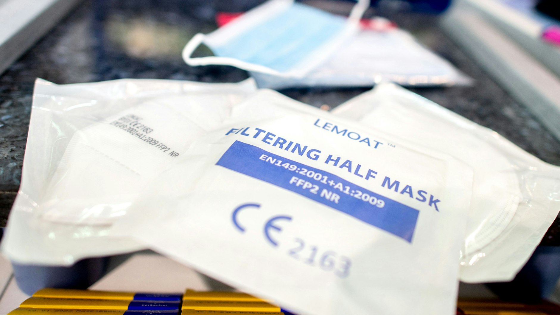 KN95-Masken sollten eigentlich den gleichen Schutz wie FFP2-Masken bieten.