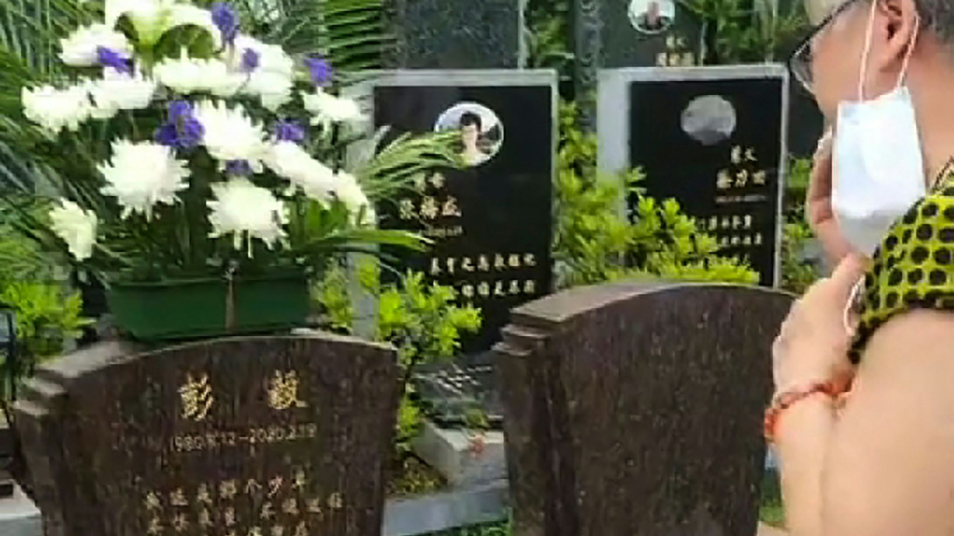 Zhong Hanneng Sohn starb an dem Virus - nun will sie die Stadt verklagen.