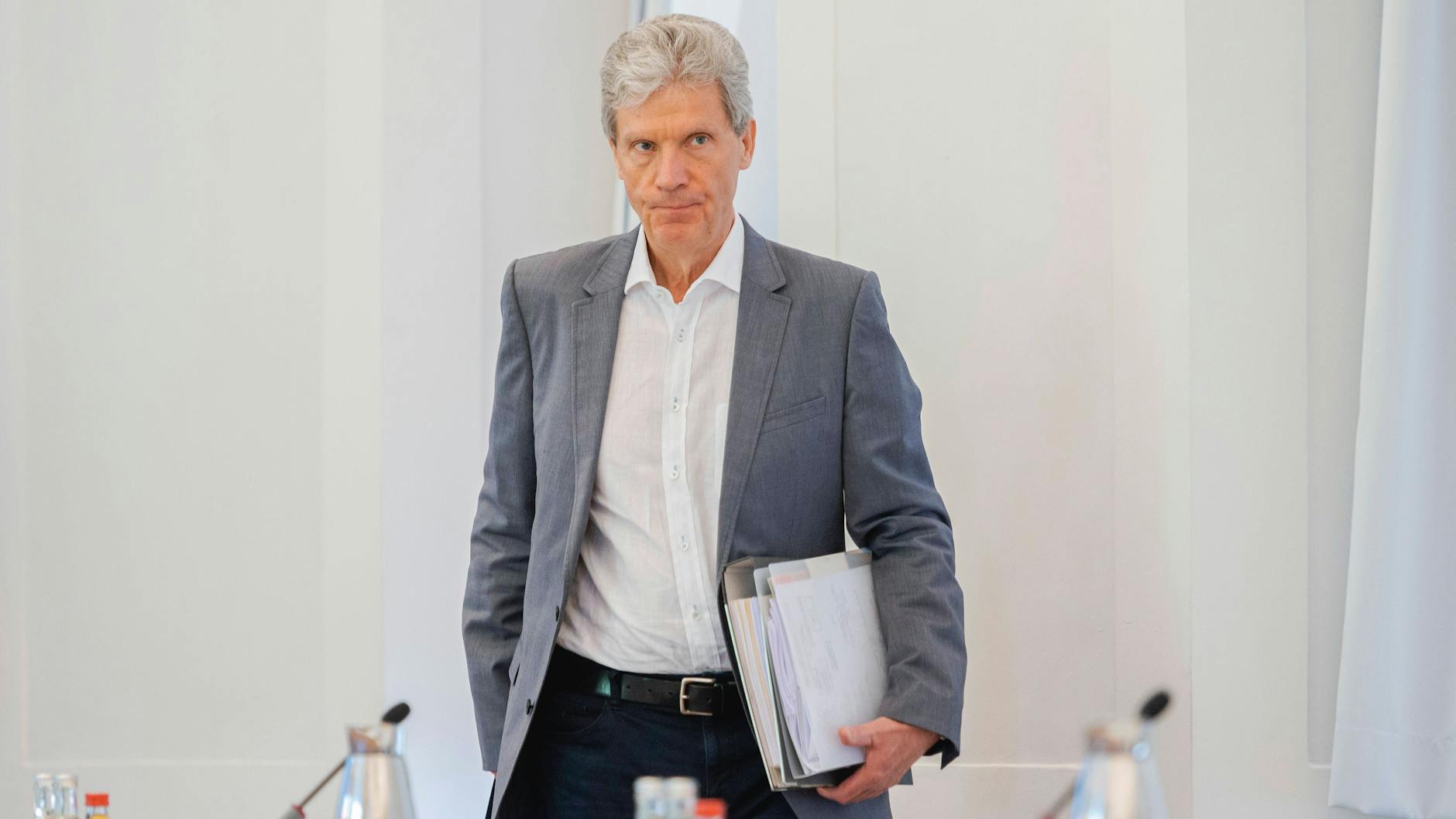 Helmut Holter (Linke), Bildungsminister von Thüringen.