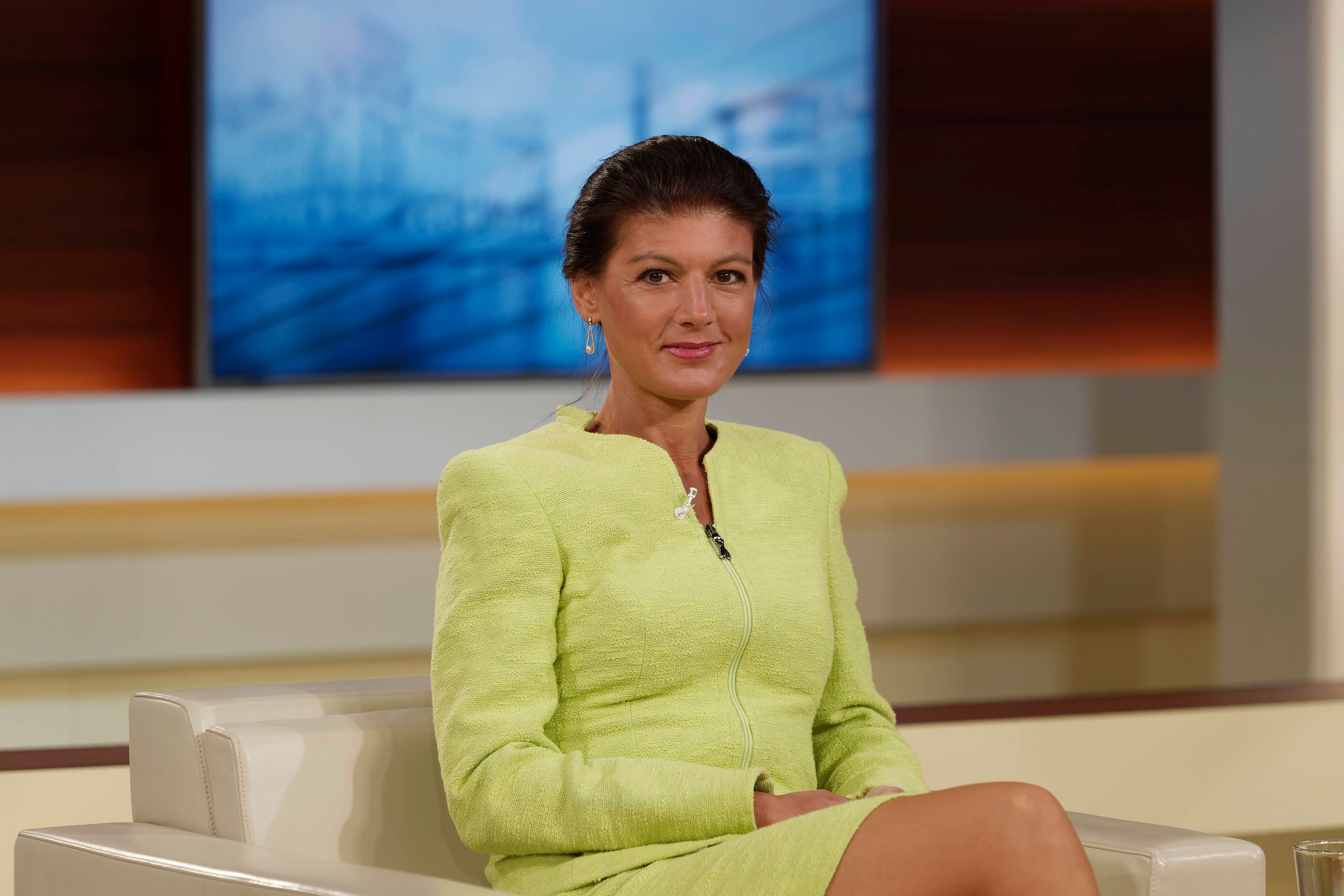 Bei Maybrit Illner: Sahra Wagenknecht Hat Verständnis Für Corona ...